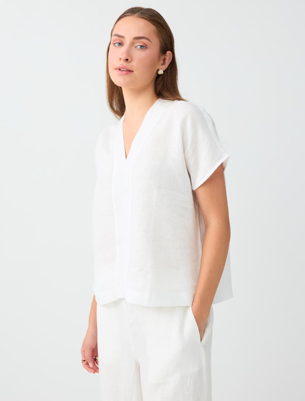 Loose Fit V-neck Blouse - White - 6SW037738100
