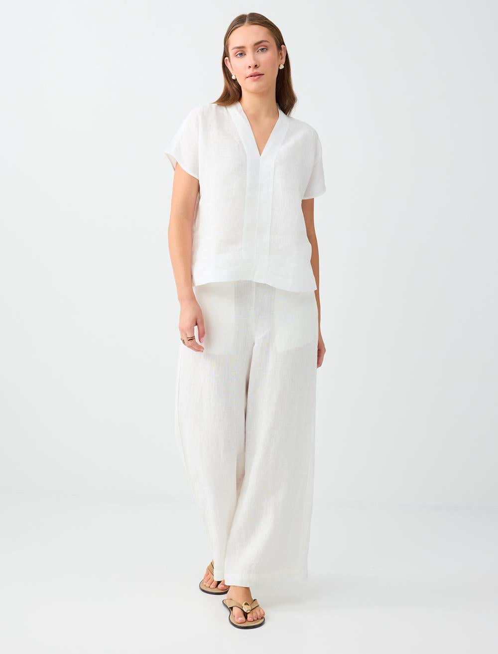 Loose Fit V-neck Blouse - White - 6SW037738100