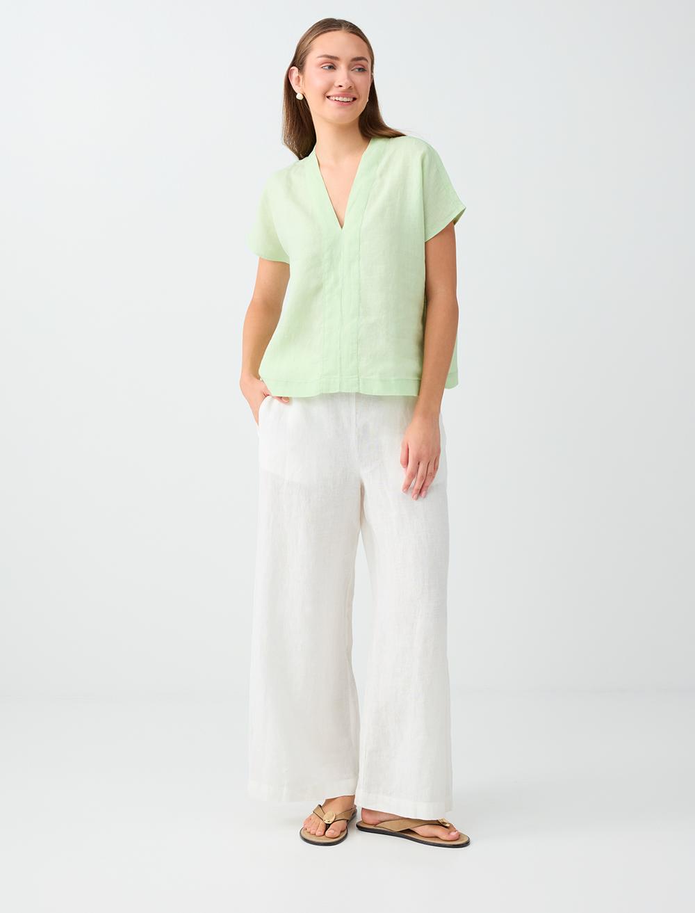 Loose Fit V-neck Blouse - Green - 6SW037738300