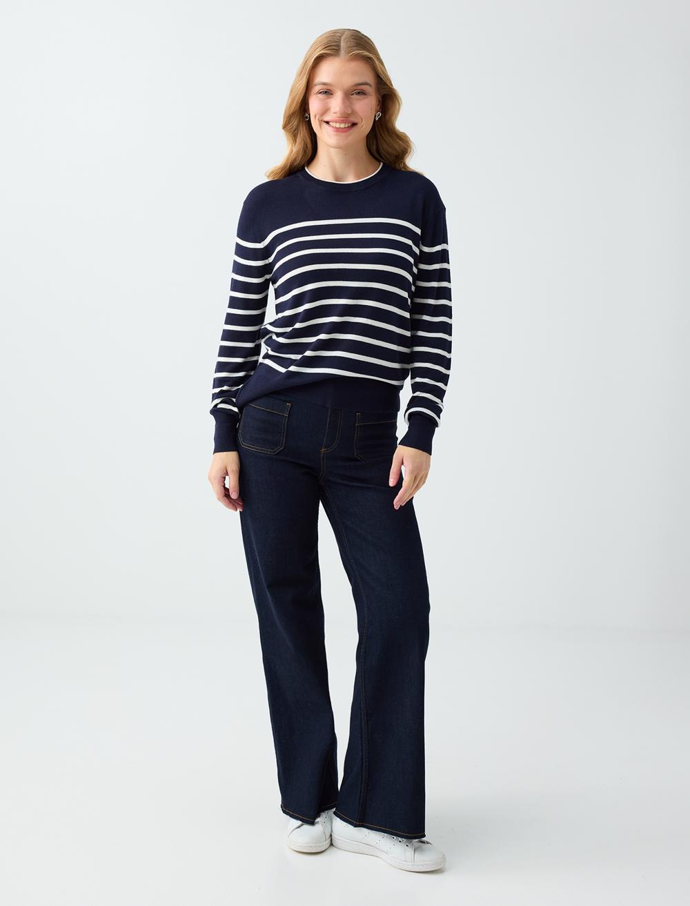 Crew Neck Pullover - Dark Blue