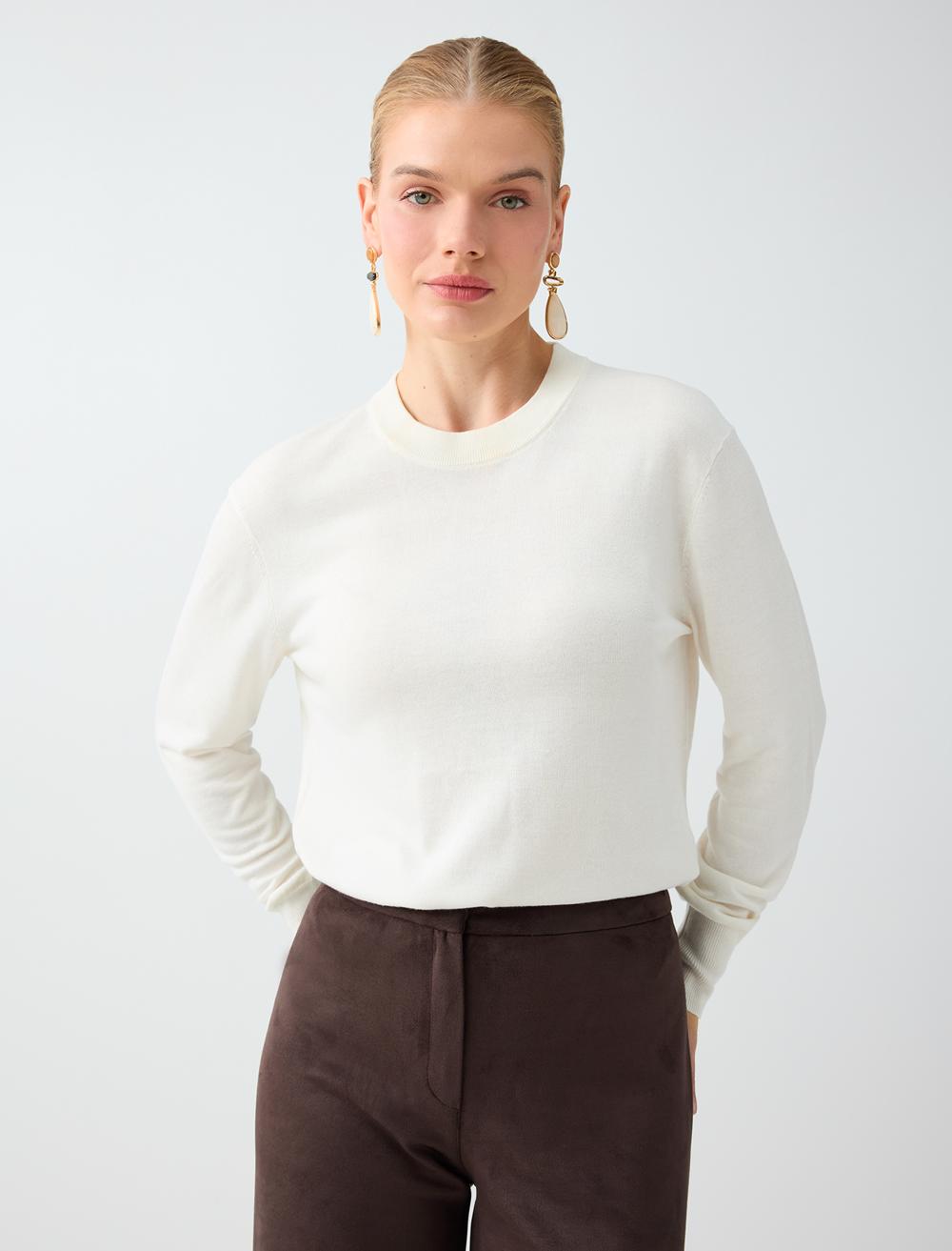 Crew Neck Pullover - White - 6WW137156106