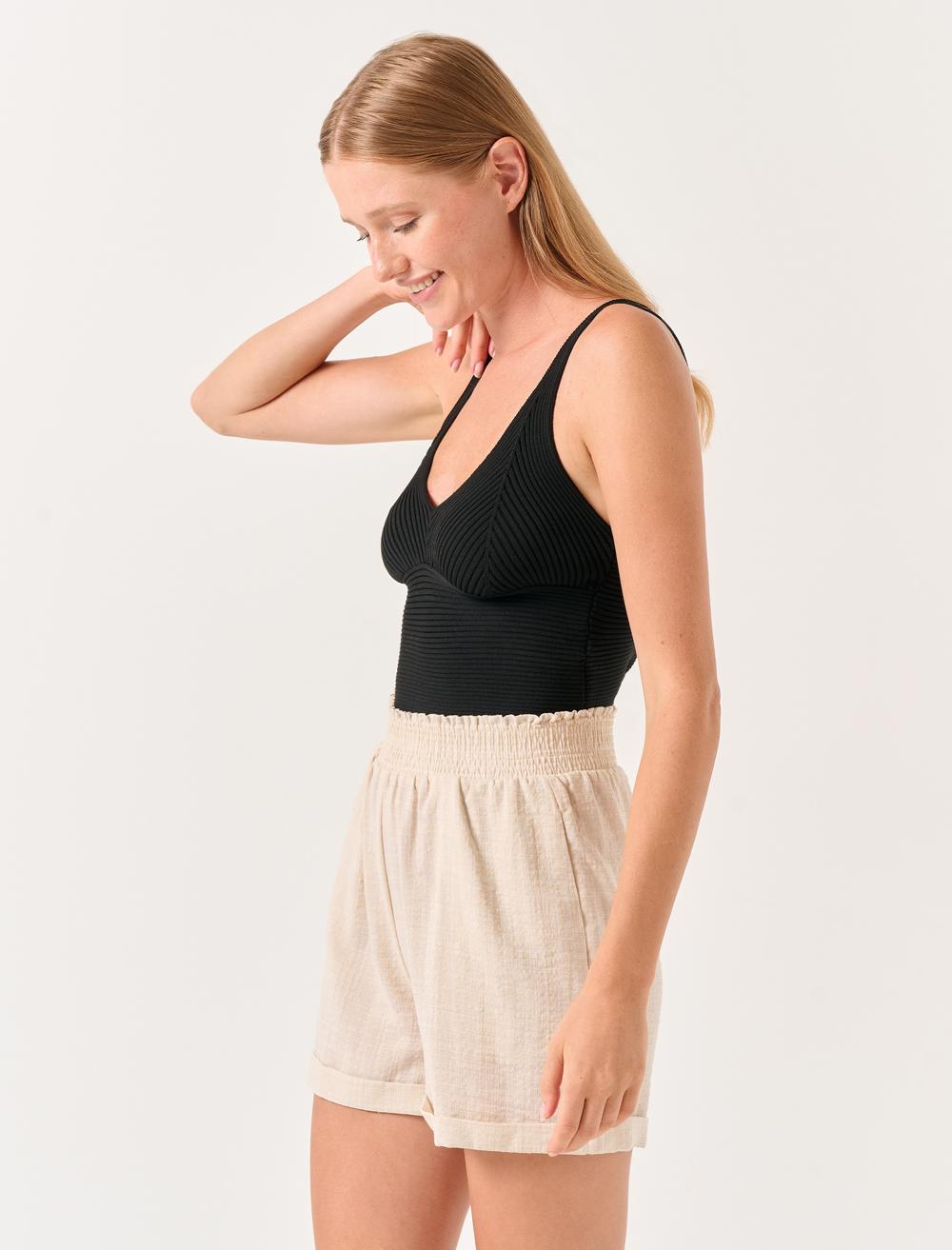Loose Fit High Waist Woven Shorts - 23SS010059