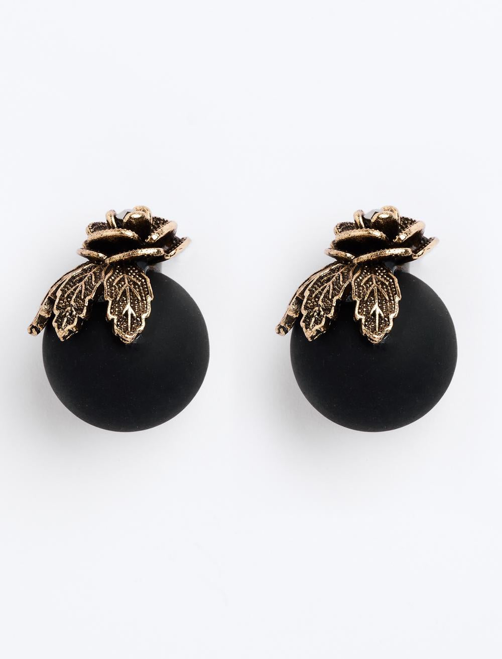 Flower Detailed Round Earrings