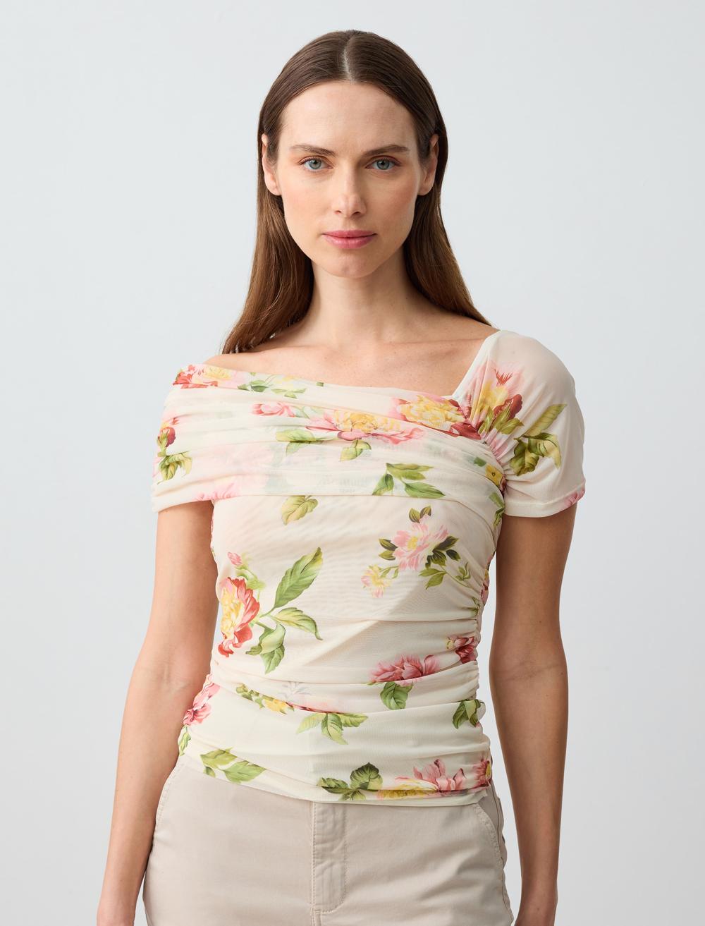 Slim Fit Sleeveless-Sleeve Blouse - 5SW033824