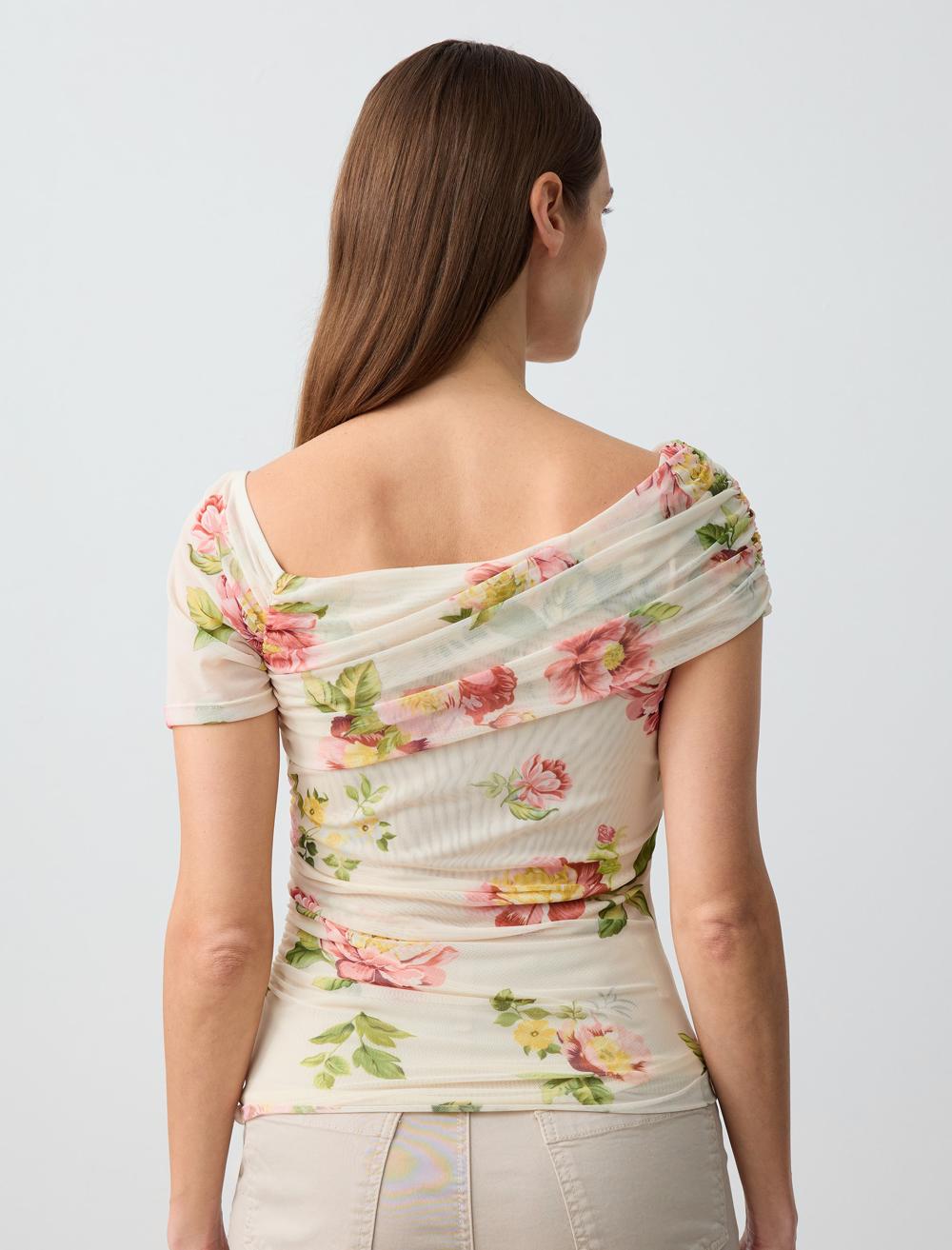 Slim Fit Sleeveless-Sleeve Blouse - 5SW033824