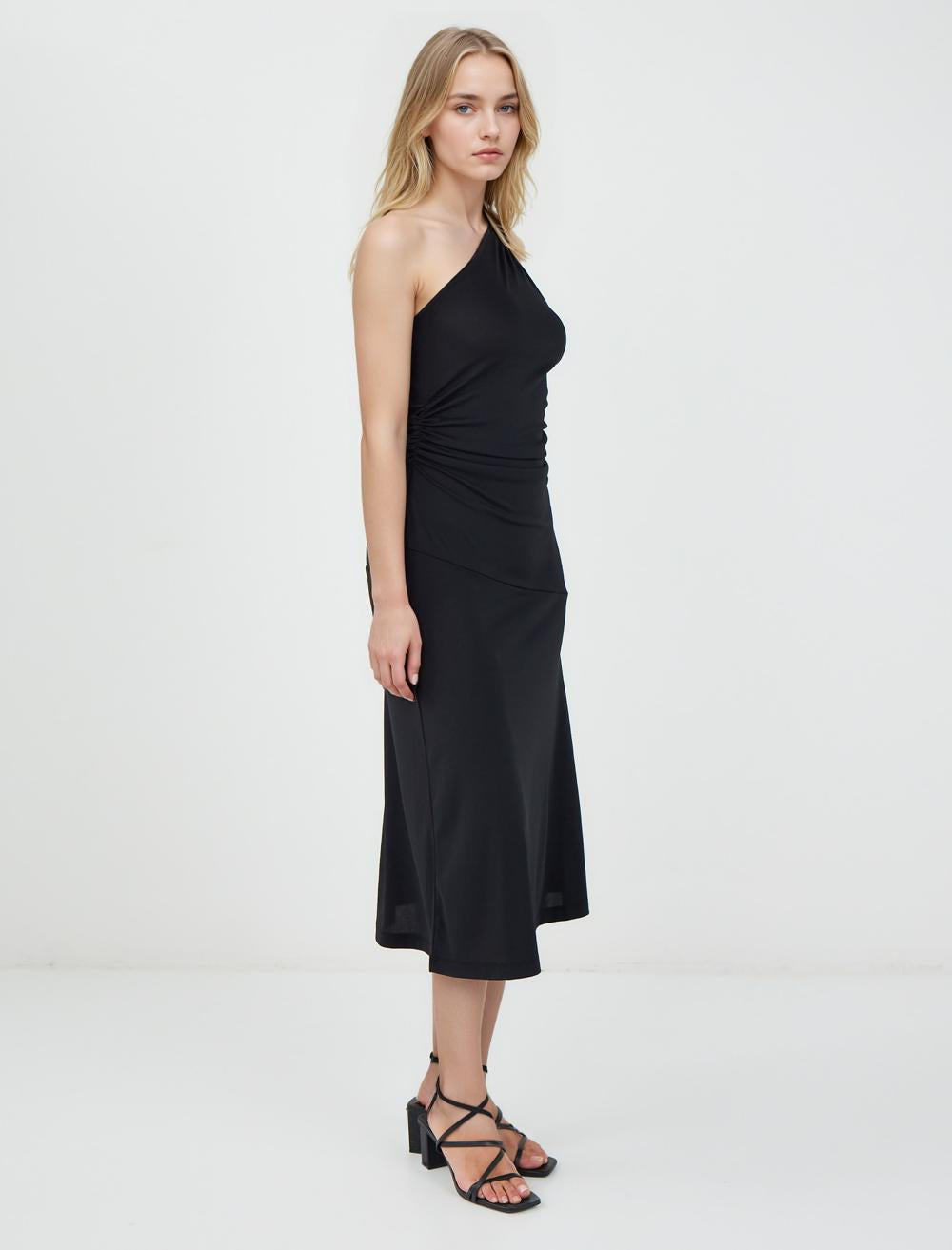 Slim Fit Dress - Black - 5WW065566900
