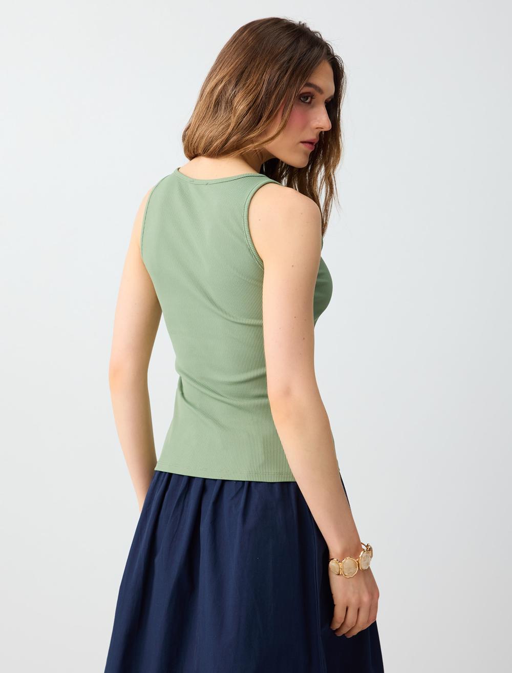 Slim Fit Square Neck Spaghetti Strap Singlet - Light Green - 6SW015199375