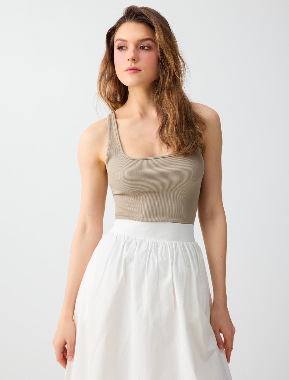 Slim Fit Square Neck Spaghetti Strap Singlet - Beige - 6SW015199927