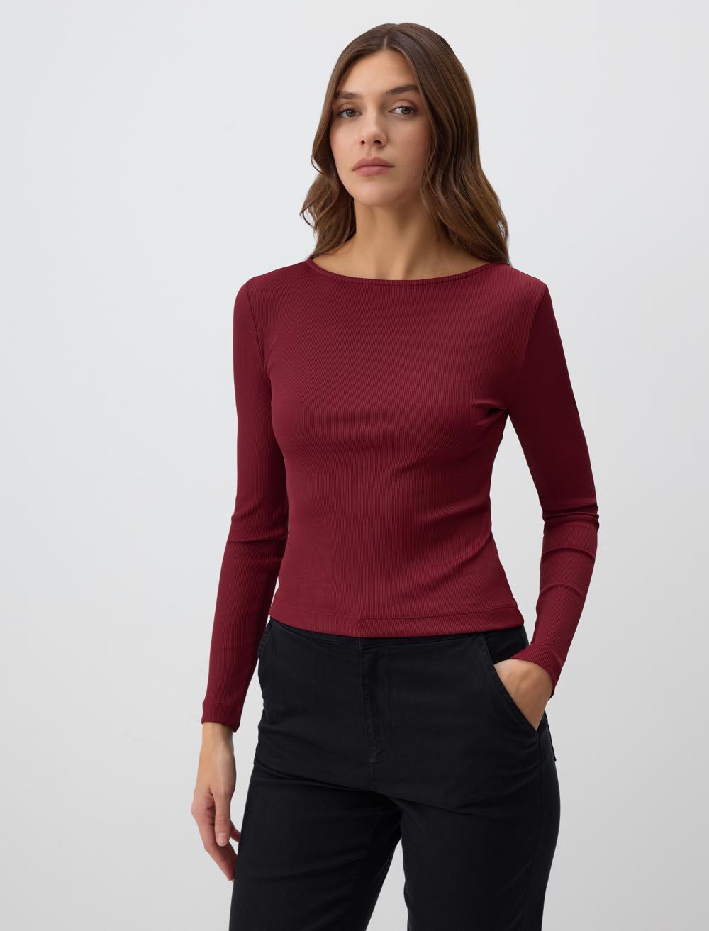 Slim Fit Off-The-Shoulder Long-Sleeve Blouse - 4WW071354