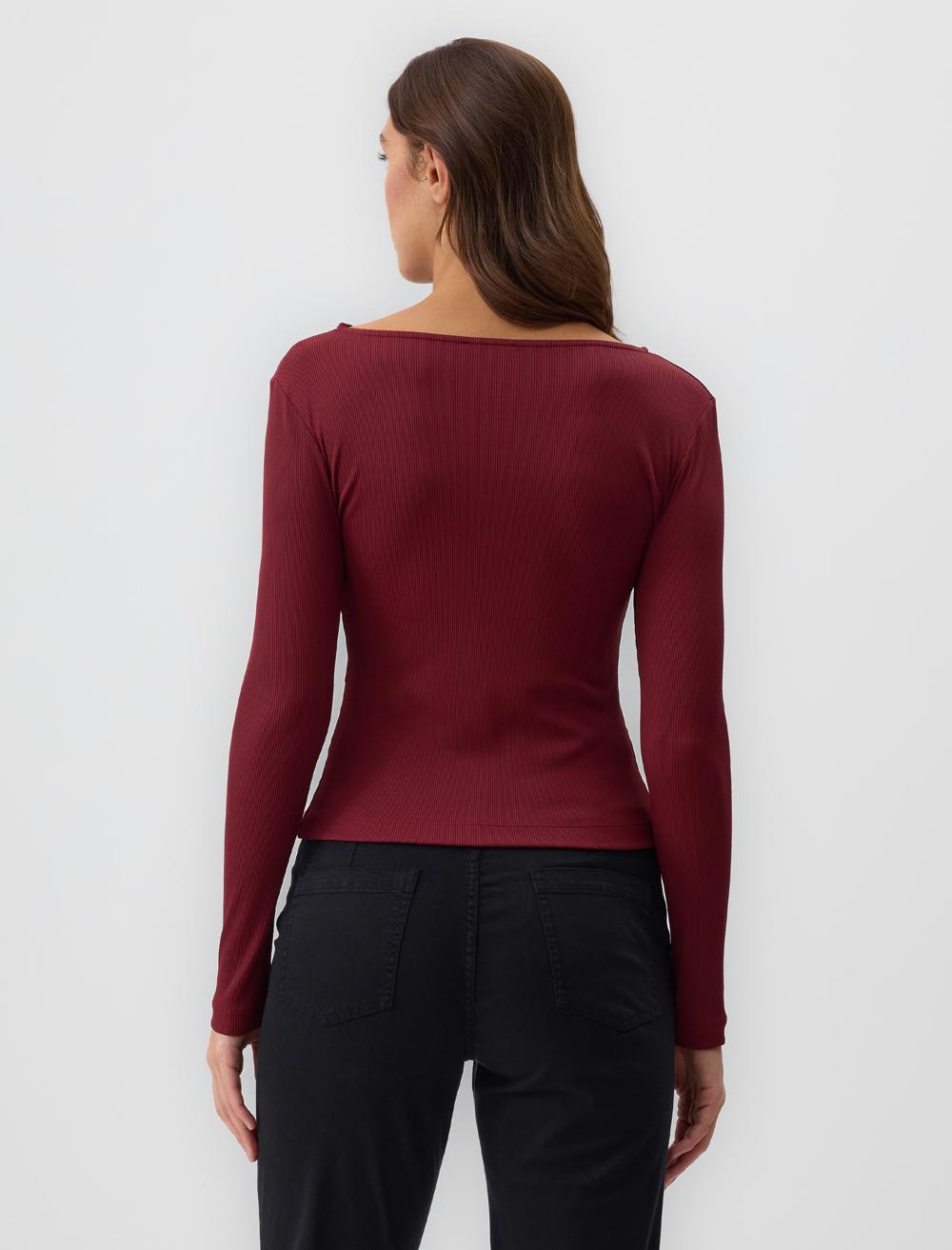 Slim Fit Off-The-Shoulder Long-Sleeve Blouse - 4WW071354