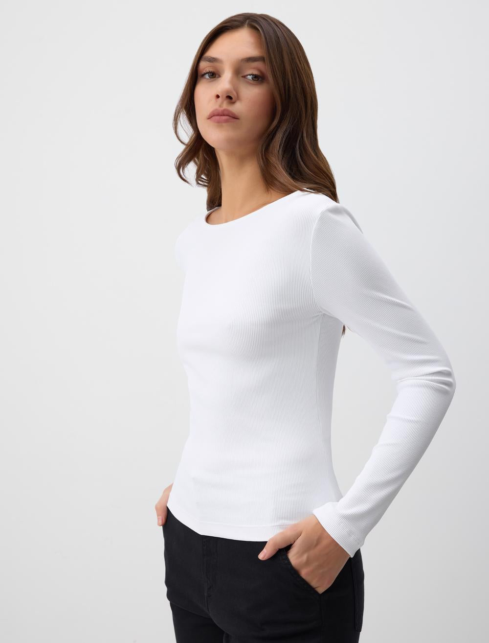 Slim Fit Off-The-Shoulder Long-Sleeve Blouse - 4WW071354