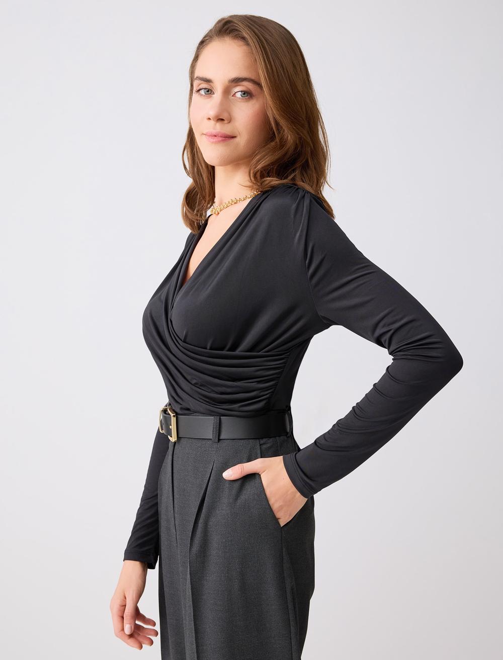 Slim Fit Long Sleeve Cross Neck Knit Blouse - Black - 5WW035445900