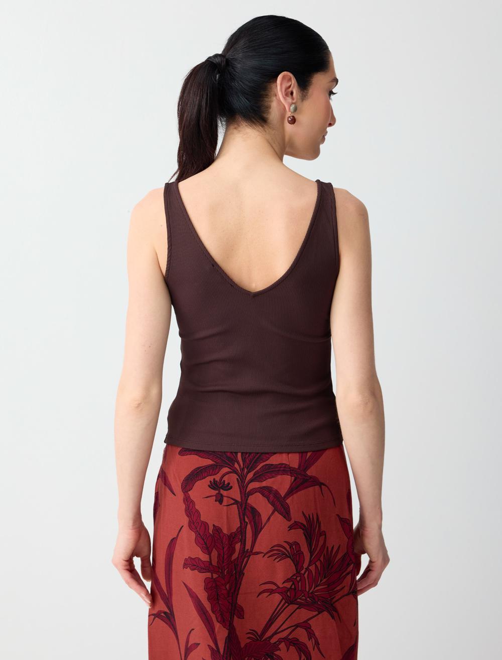 Slim Fit V-neck Sleeveless Singlet - Bitter Brown - 6SW016793803