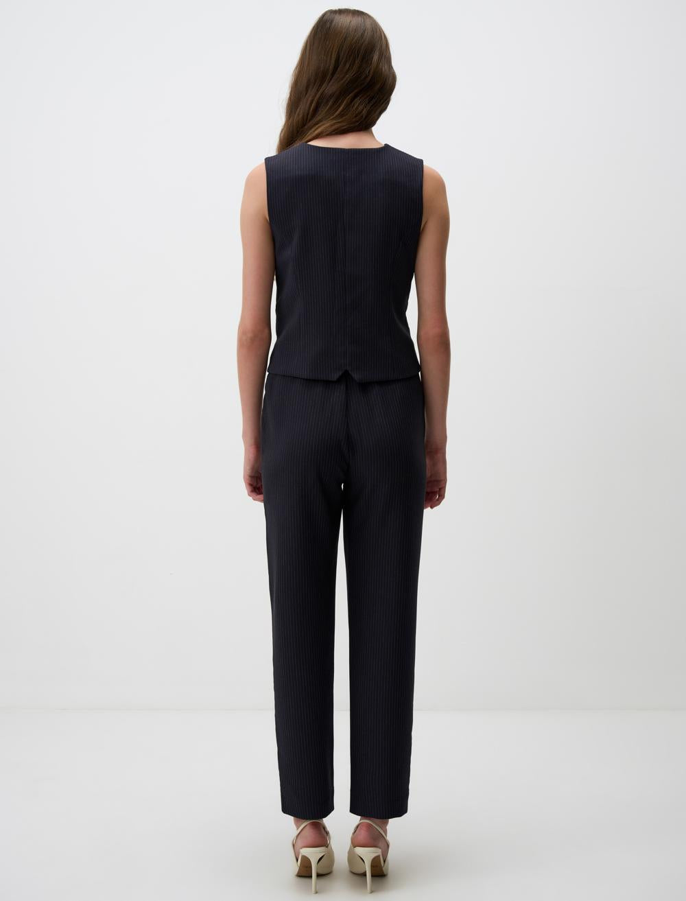 Slim Fit V-Neck Sleeveless-Sleeve Waistcoat - 4WW01470940