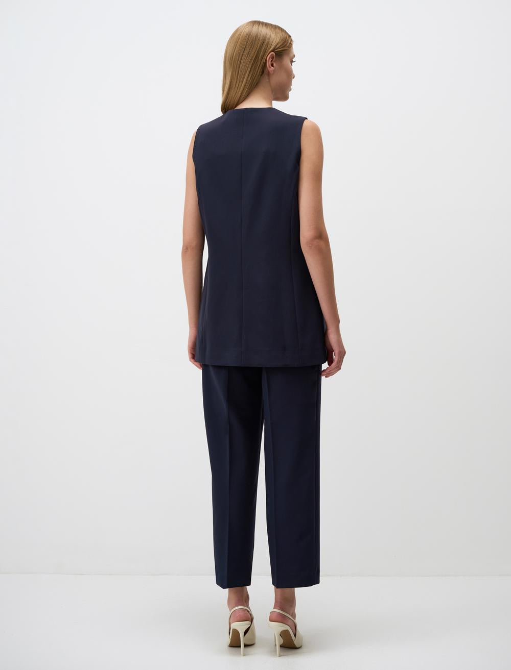 V-Neck Sleeveless-Sleeve Waistcoat - 4WW01470928