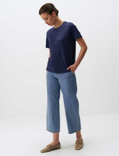 Straight Fit Crew Neck Short Sleeved Basic Jersey T-Shirt