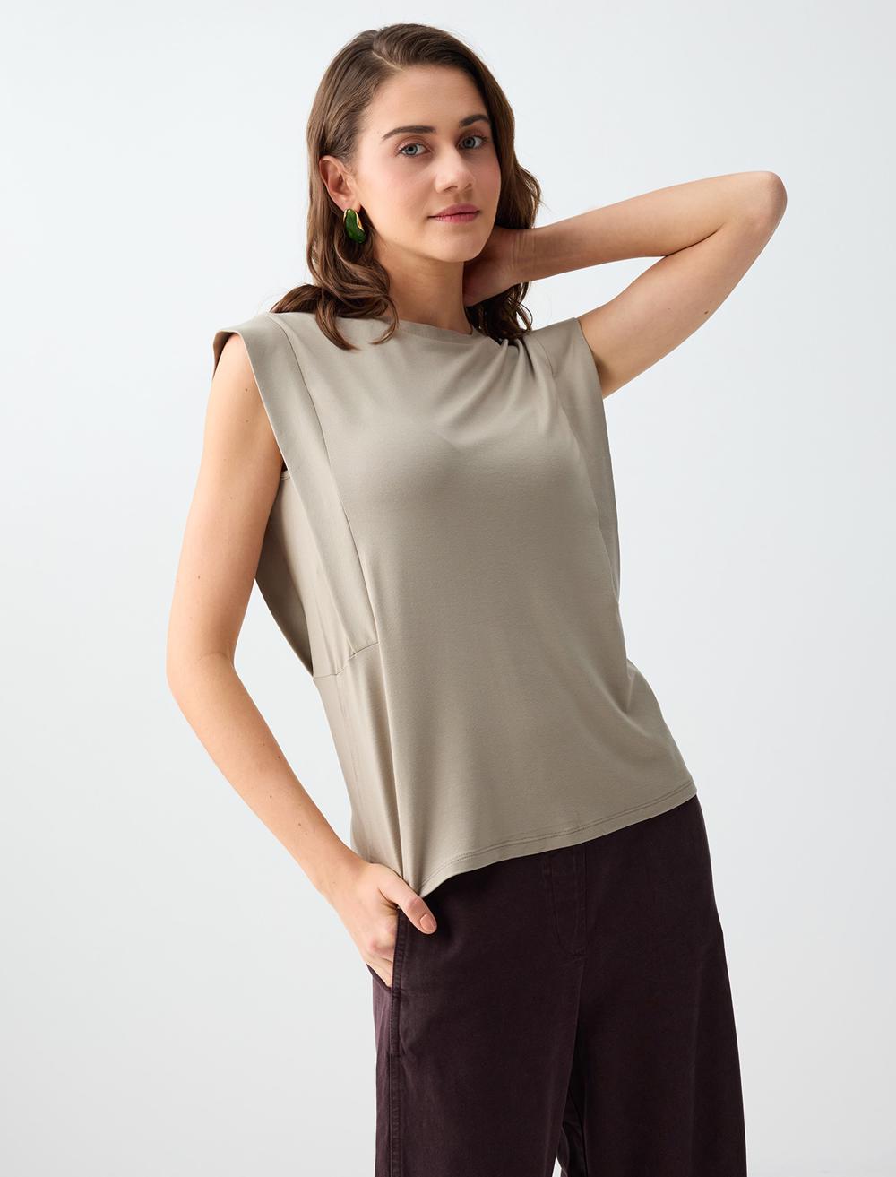 Normal Fit Crew Neck Blouse - Beige - 6SW036637927