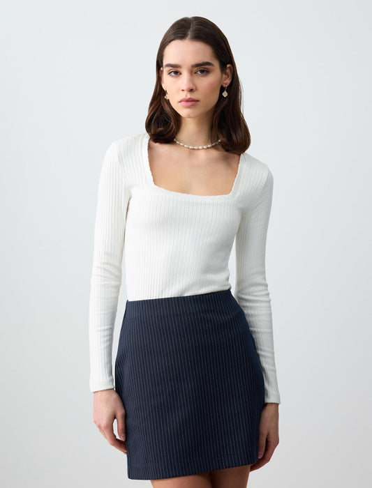 Straight Cut Square Neck Long Sleeve Knitted Blouse