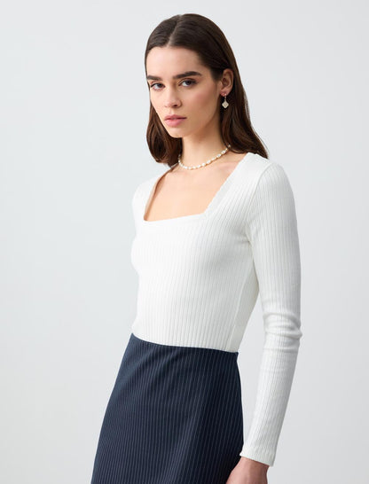 Straight Cut Square Neck Long Sleeve Knitted Blouse