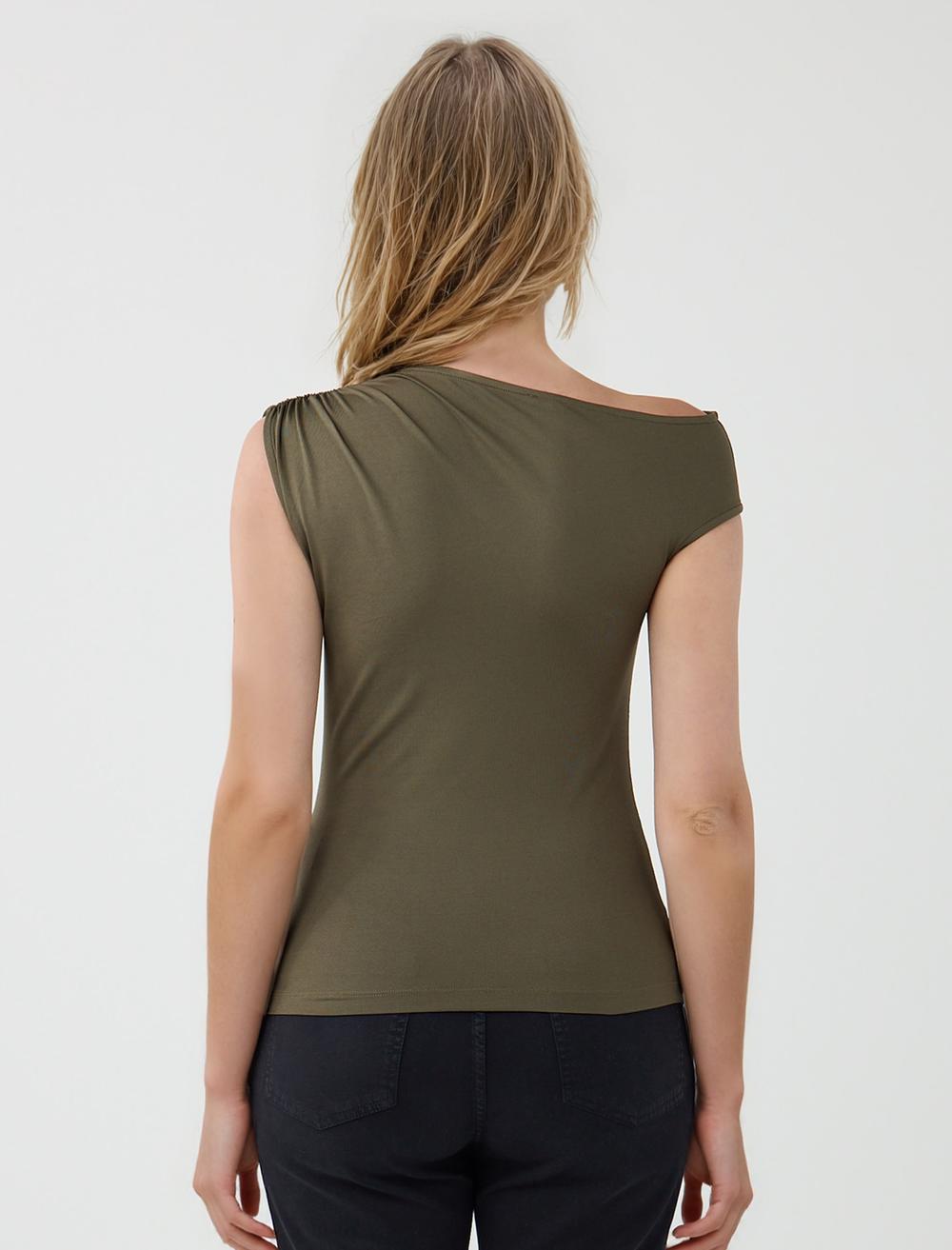 Off-The-Shoulder Blouse - 5SW034988