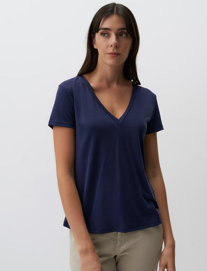Straight Fit V-Neck Short Sleeved Basic T-Shirt