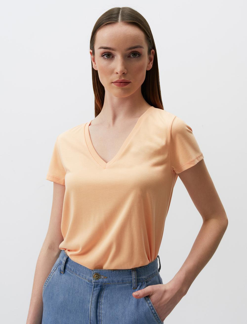 Straight Fit V-Neck Short Sleeved Basic T-Shirt