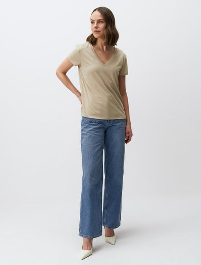 Straight Fit V-Neck Short Sleeved Basic T-Shirt