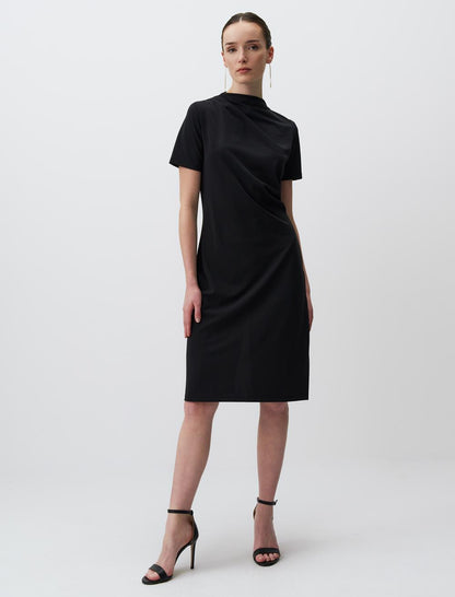 Zero Neck Short Sleeve Midi Dress