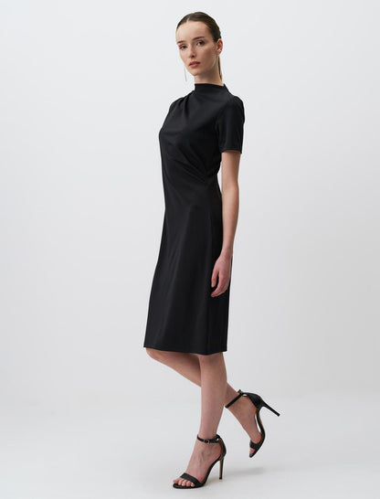 Zero Neck Short Sleeve Midi Dress