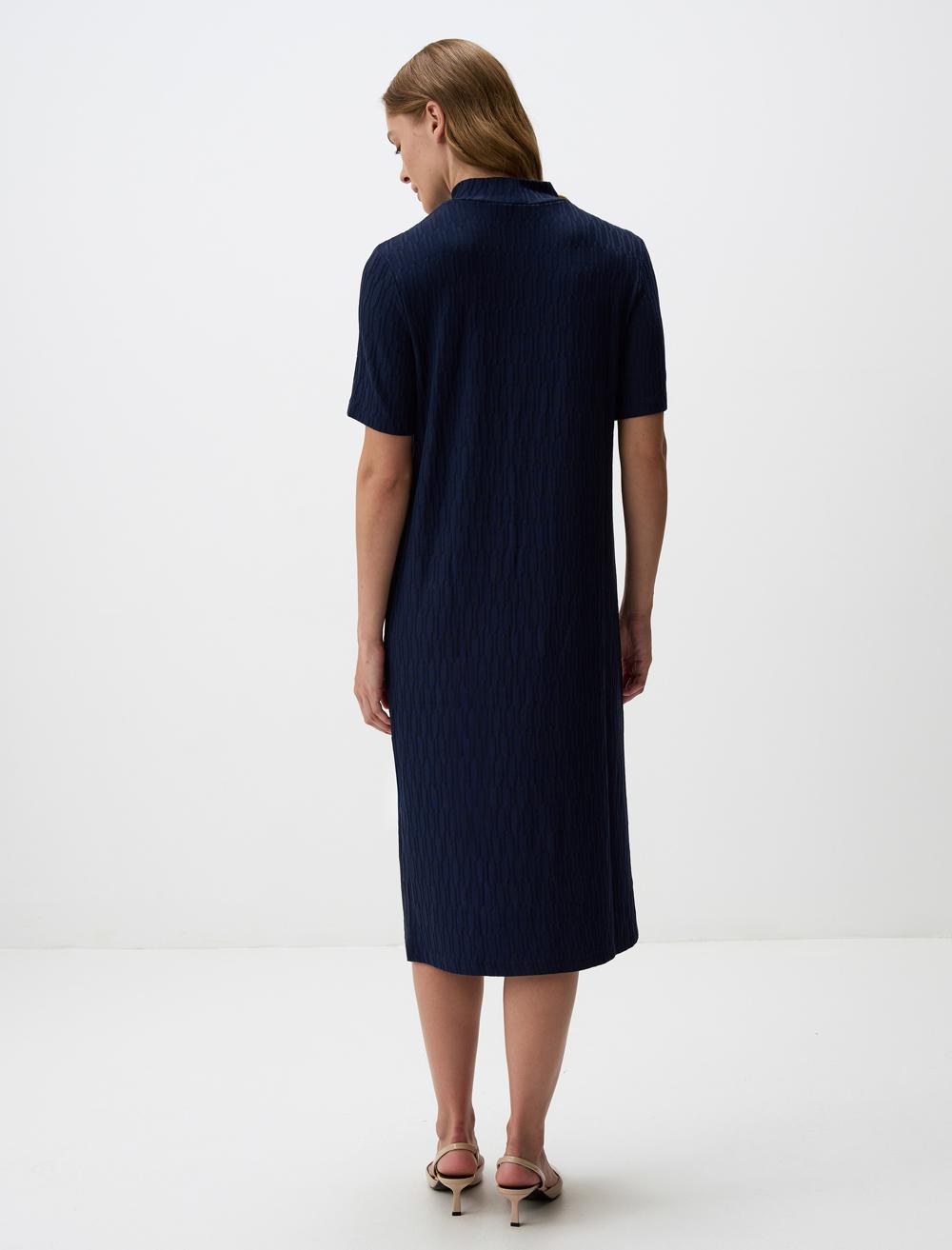 Loose Fit Short-Sleeve Dress - 4WW02131097
