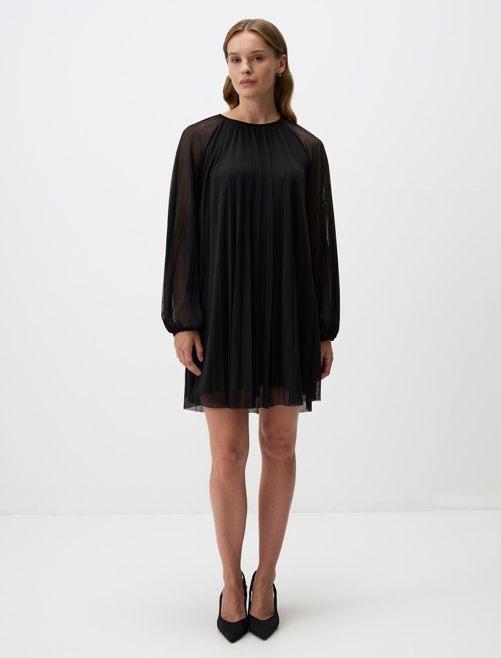 Round Neck Pleated Mini Dress