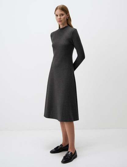 Half Turtleneck Long Sleeved Elegant Midi Dress