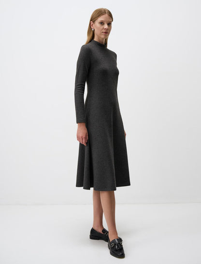 Half Turtleneck Long Sleeved Elegant Midi Dress