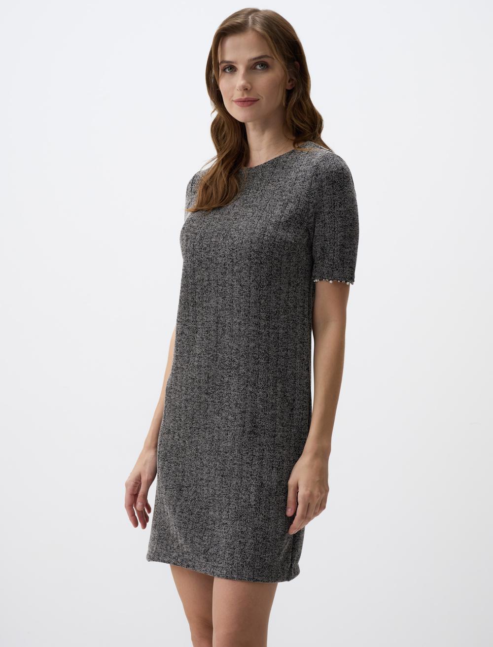 Loose Fit Crew Neck Short-Sleeve Dress - 4WW131596