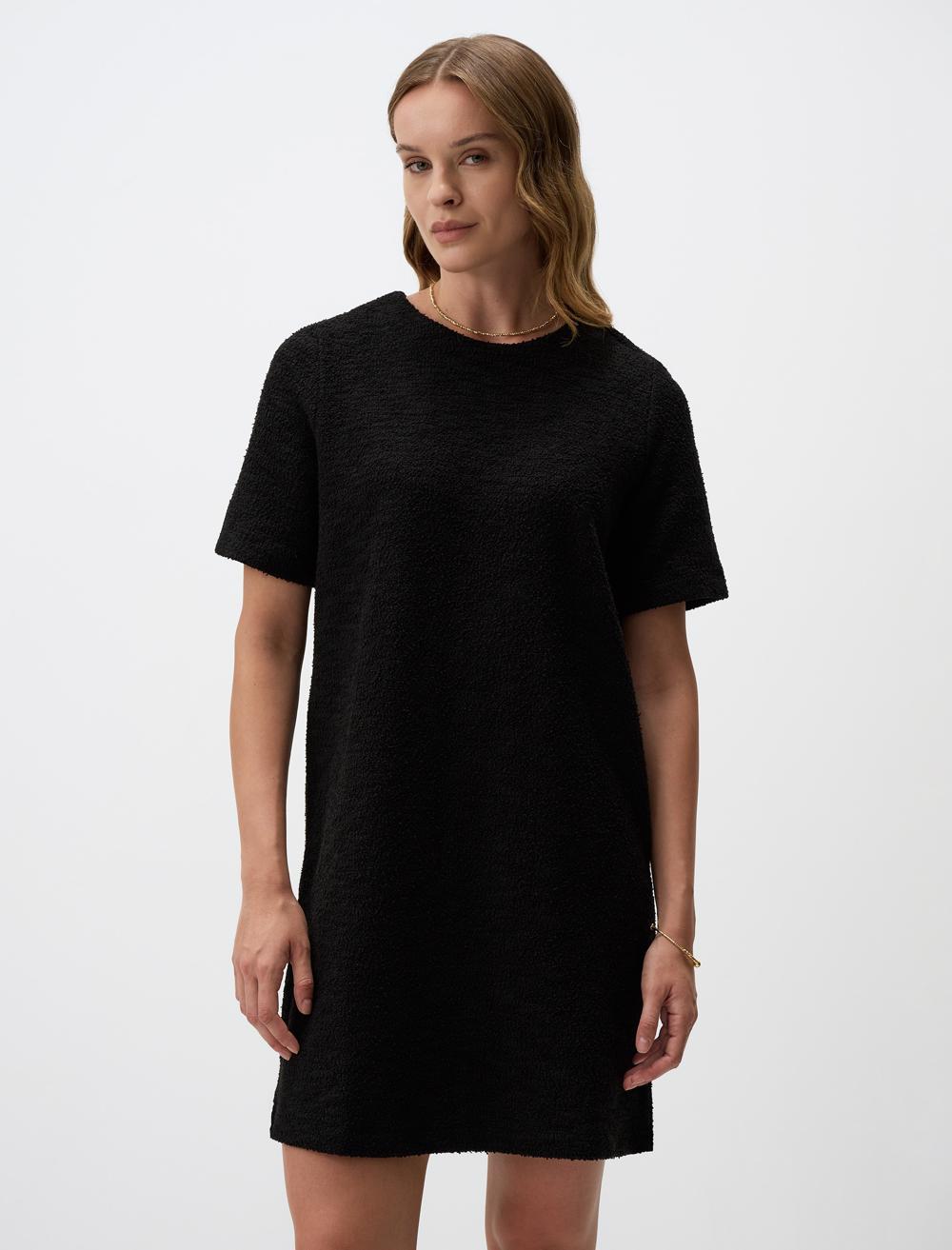 Loose Fit Crew Neck Short-Sleeve Dress - 4WW131721