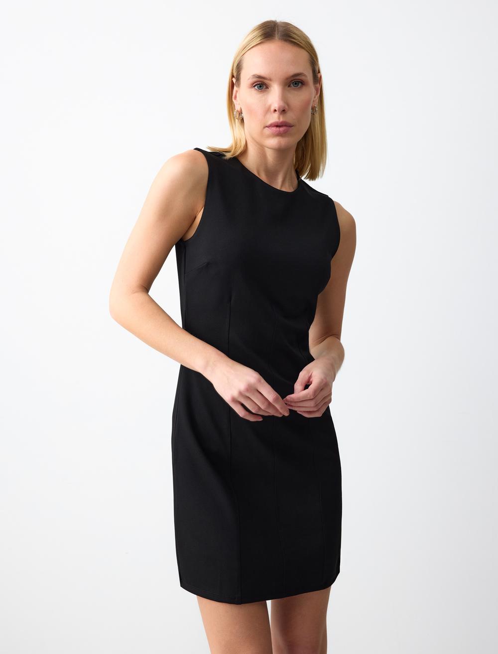 Round Neck Sleeveless Slim Fit Knitted Mini Dress