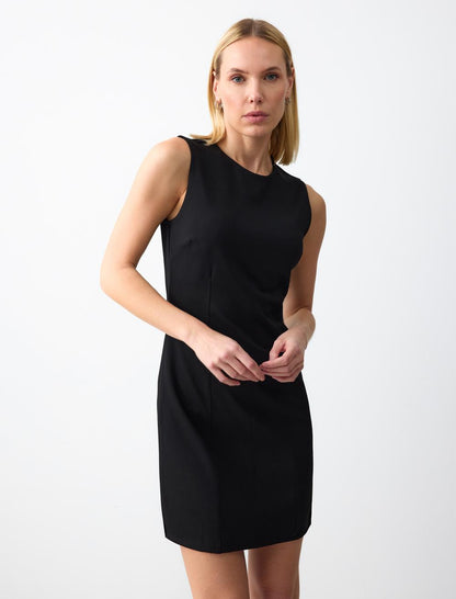 Round Neck Sleeveless Slim Fit Knitted Mini Dress