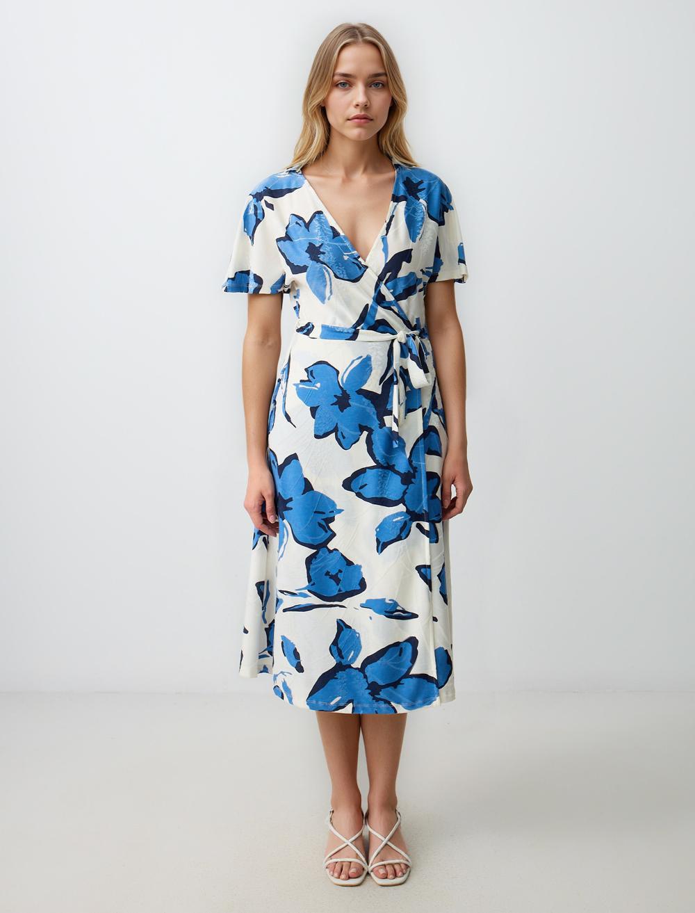V-Neck Short-Sleeve Dress - 5SW063908