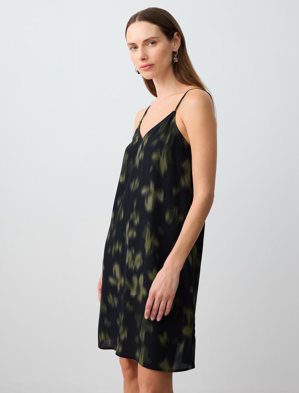 Loose Fit V-Neck Spaghetti Straps-Sleeve Dress - 5SW064758