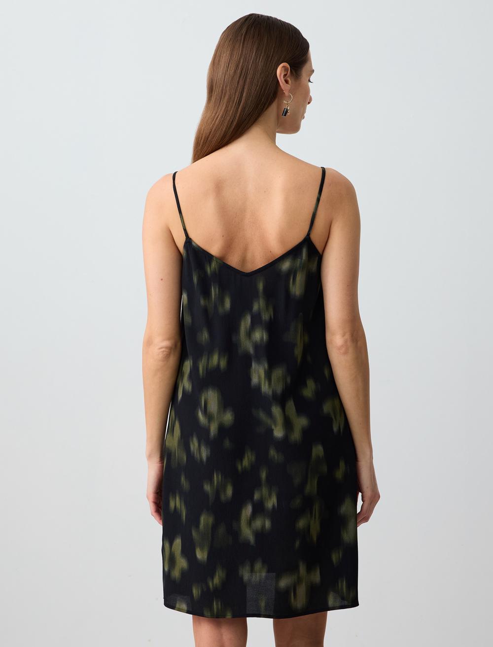 Loose Fit V-Neck Spaghetti Straps-Sleeve Dress - 5SW064758