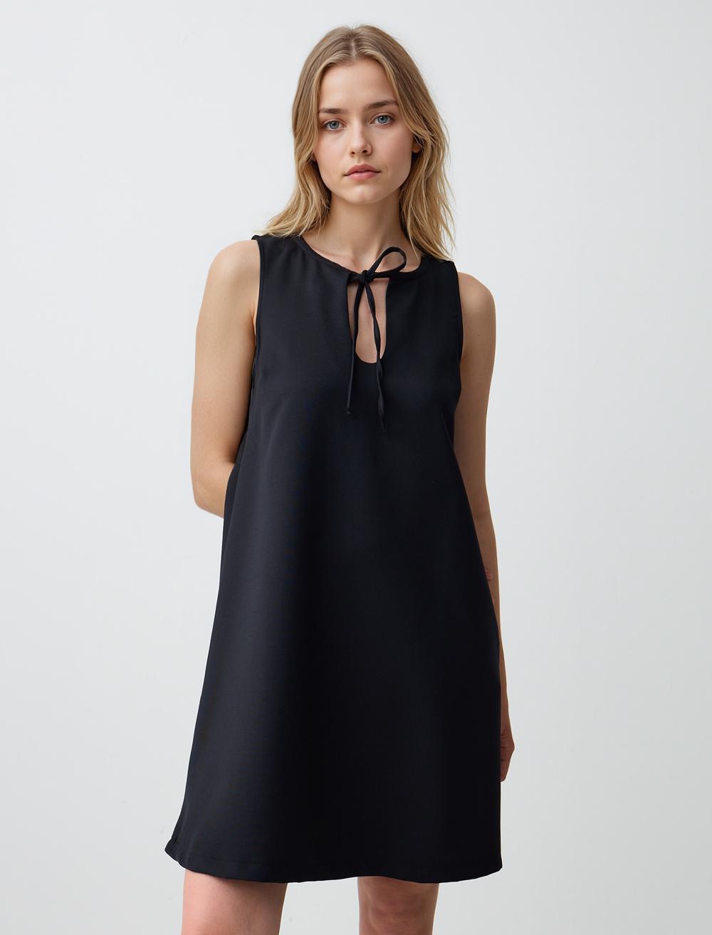 Loose Fit Sleeveless-Sleeve Dress - 5SW064774