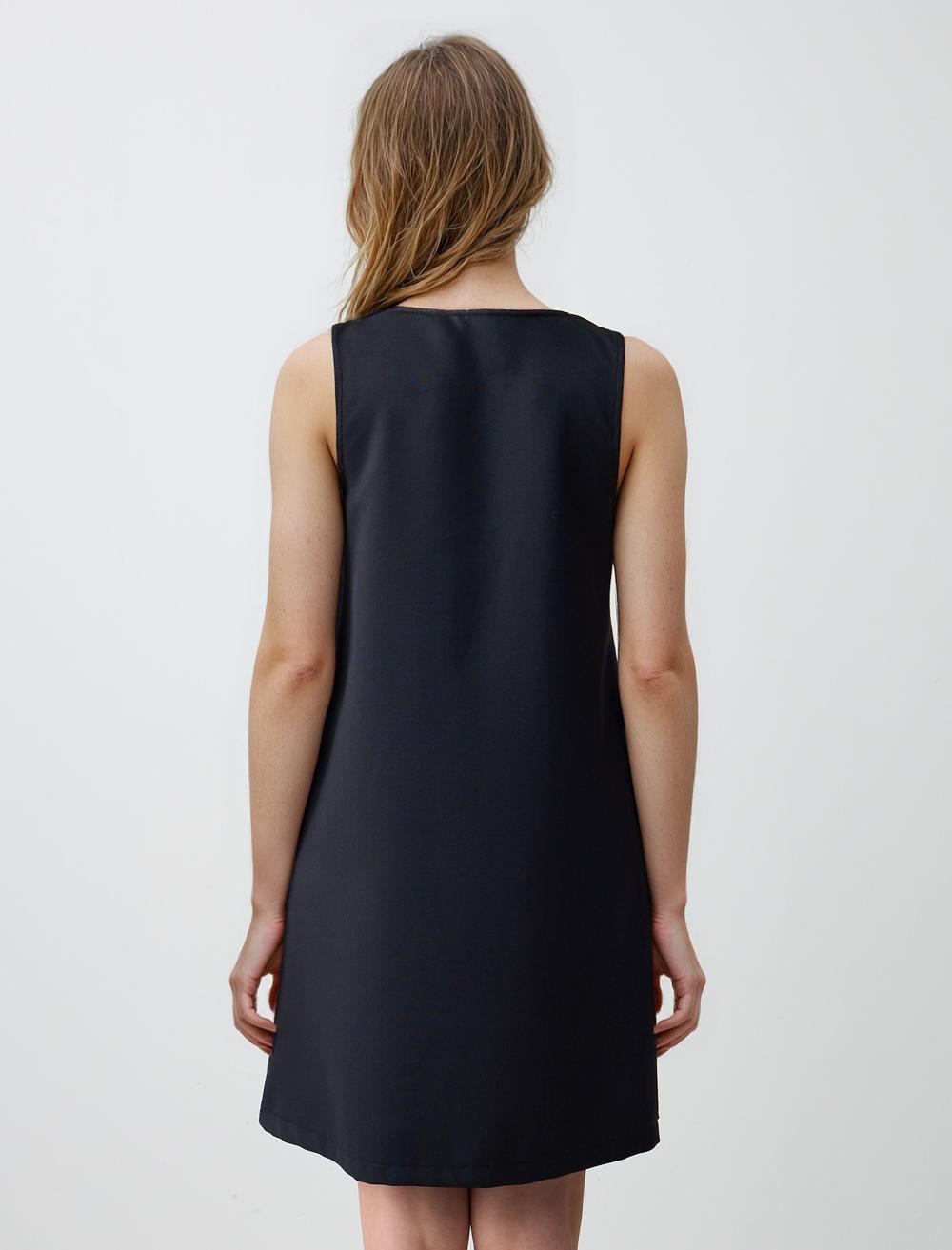 Loose Fit Sleeveless-Sleeve Dress - 5SW064774