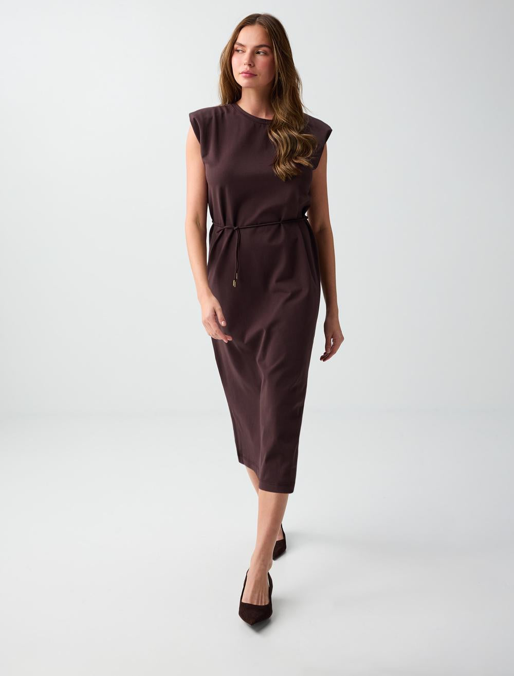 Normal Fit Crew Neck Sleeveless Dress - Bitter Brown - 6SW066800803