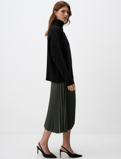 Relaxed Fit High Waist Pleated Midi Skirt
