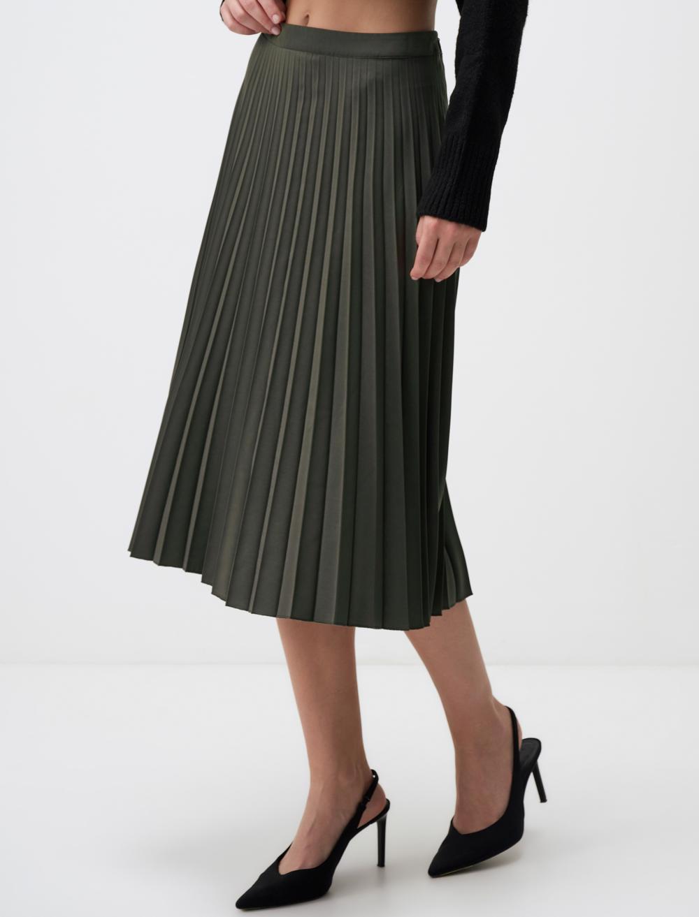 Relaxed Fit High Waist Pleated Midi Skirt