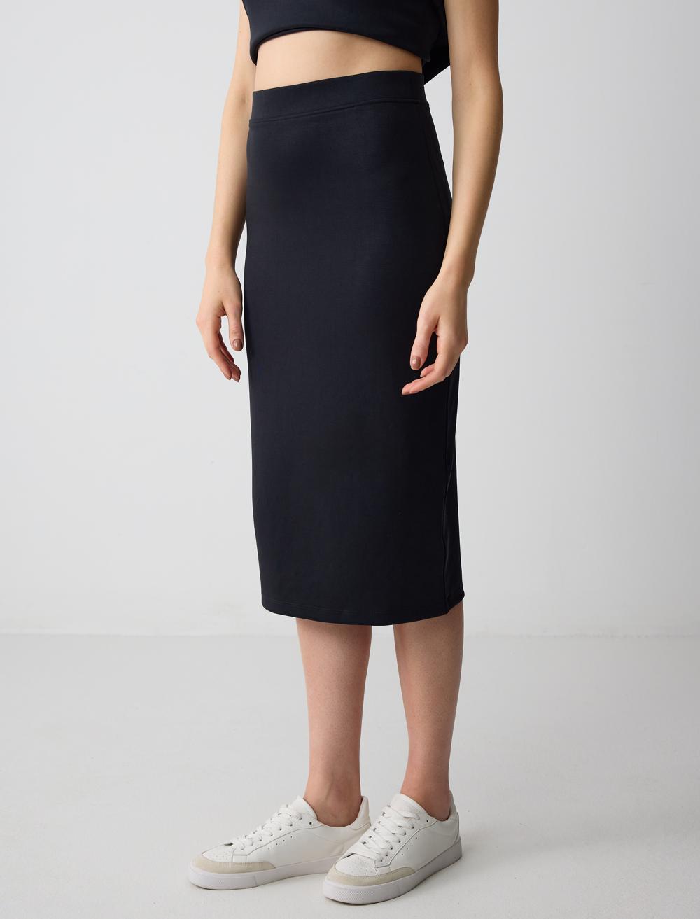 Slim Fit Skirt - Black - 5SW072799900