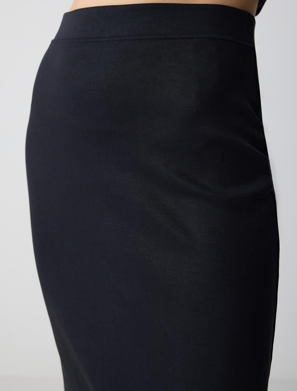 Slim Fit Skirt - 5SW072799