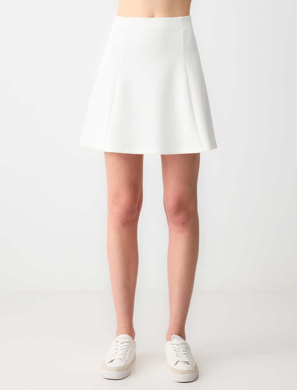 Relaxed Fit High Waist Knitted Mini Skirt