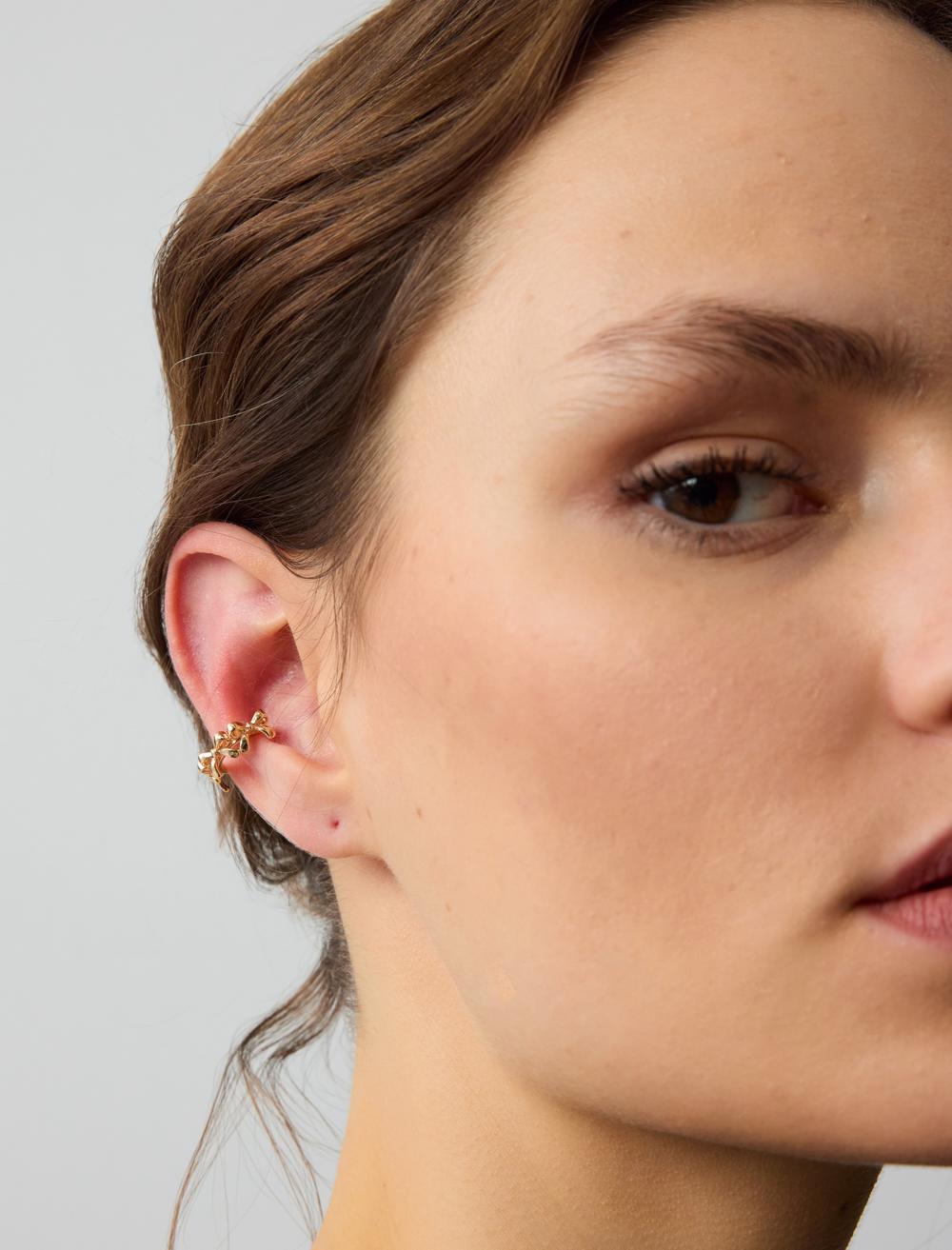 Half Hoop Earrings with Bow Figure
