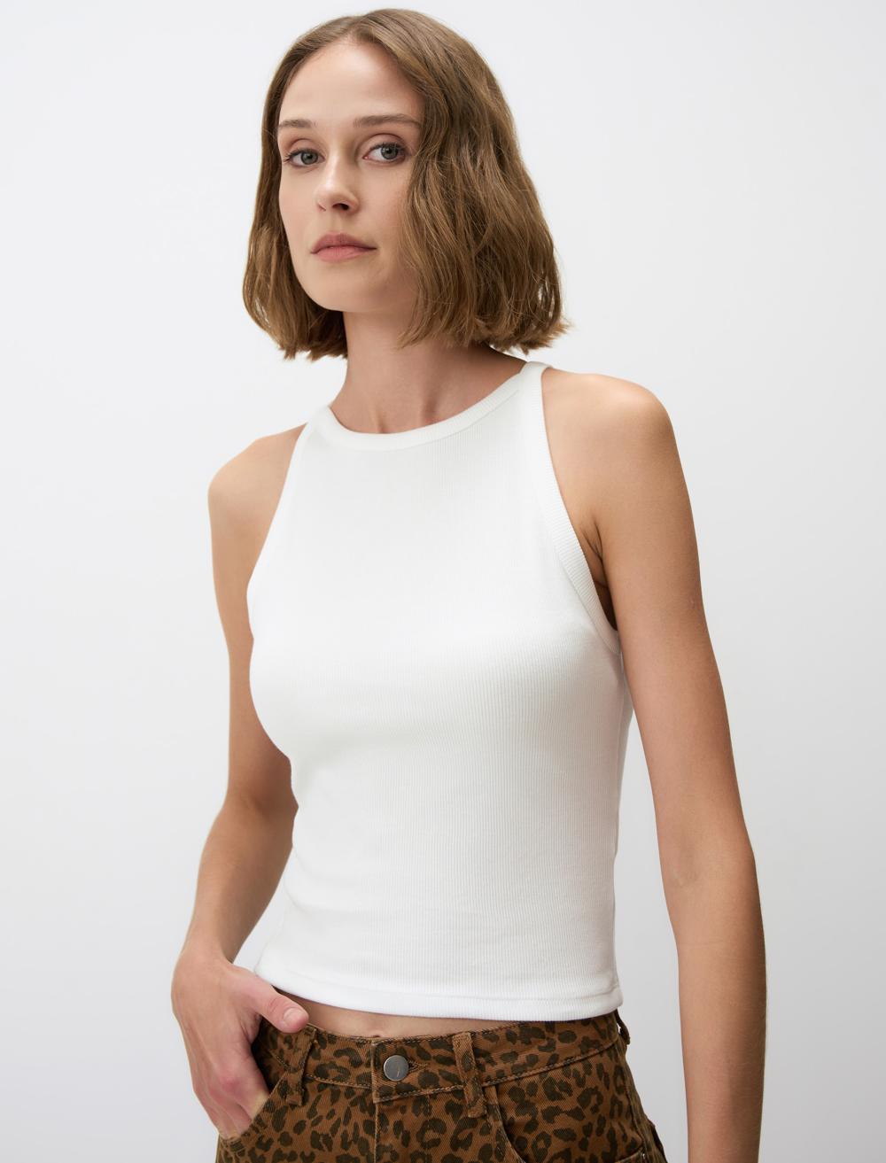 Slim Fit Sleeveless-Sleeve Singlet - 4WW021966